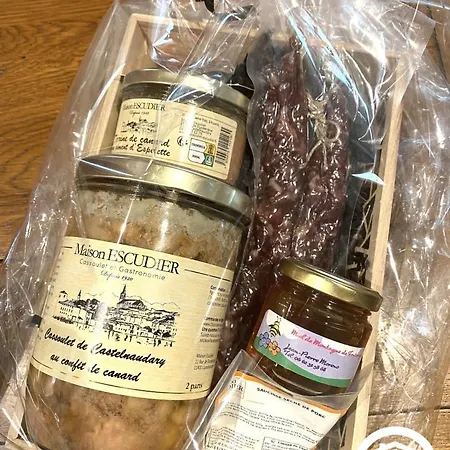 Dame Nature Nyaraló