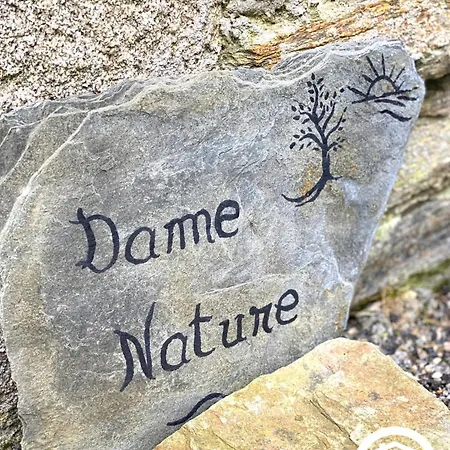 Dame Nature