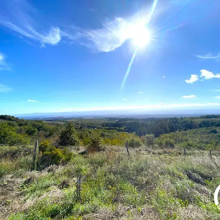 Dame Nature Nyaraló *